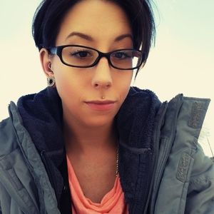 Meet your Posher, Crystal